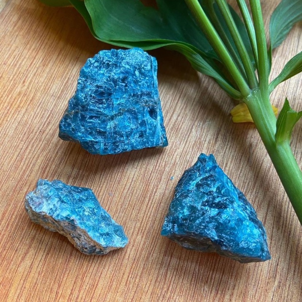 Blue Apatite rough/raw crystal chunks